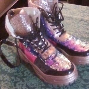 Boots with sequence embellished gold rhinestone size10 rare find
